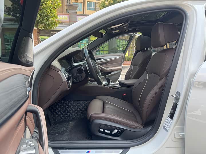 Фото 8 - BMW 5 Series