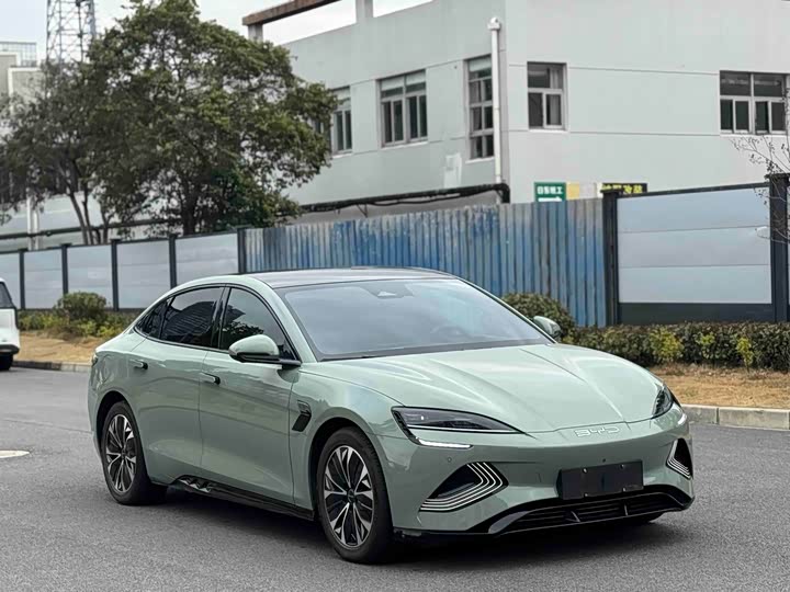 Фото 3 - BYD Seal