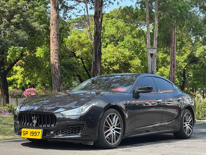 Фото 1 - Maserati Ghibli
