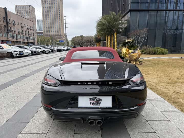 Фото 4 - Porsche 718