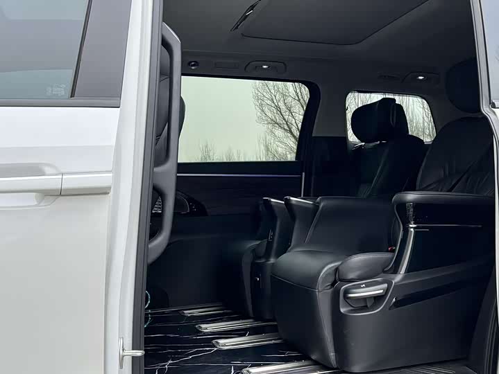 Фото 6 - GAC Trumpchi M8