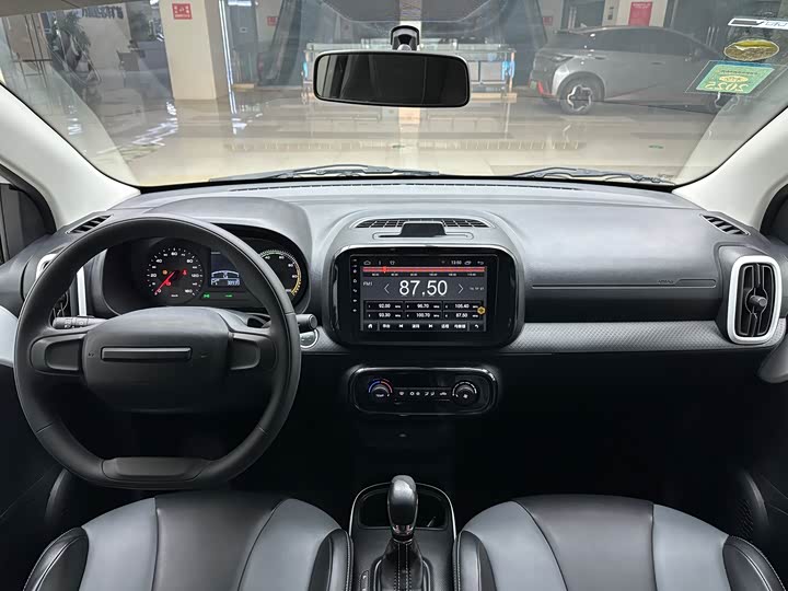 Фото 9 - Roewe Clever