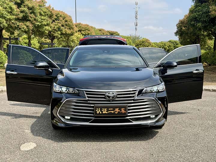 Фото 4 - Toyota Avalon