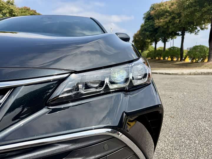 Фото 6 - Toyota Avalon