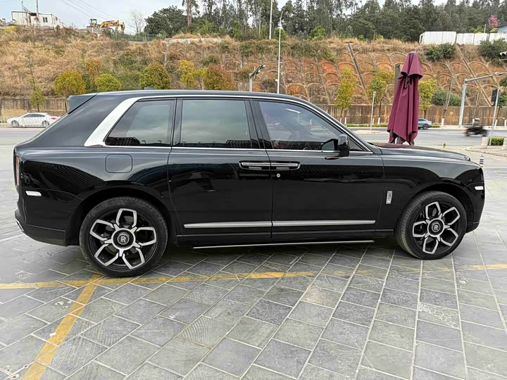 Фото 4 - Rolls-Royce Cullinan