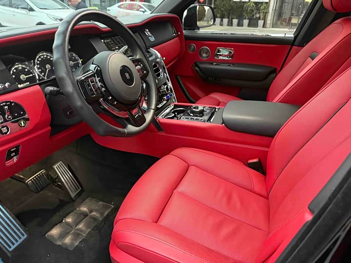 Фото 5 - Rolls-Royce Cullinan