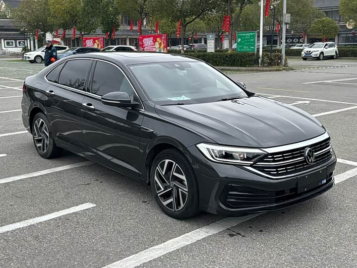 Фото 3 - Volkswagen Sagitar L