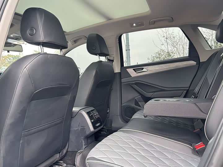 Фото 6 - Volkswagen Sagitar L