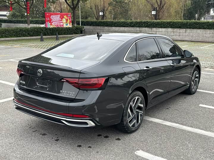 Фото 7 - Volkswagen Sagitar L