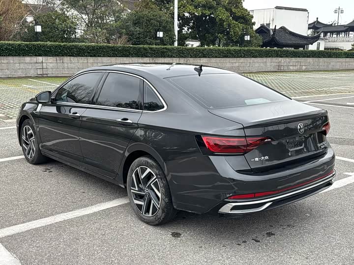 Фото 9 - Volkswagen Sagitar L