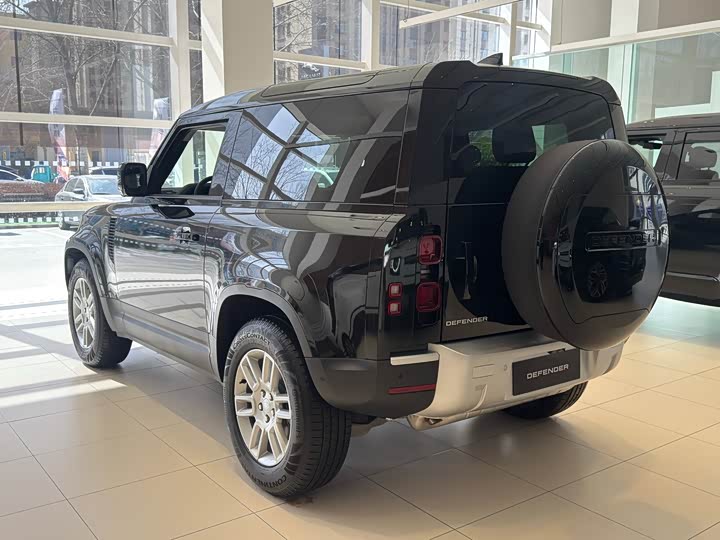 Фото 4 - Land Rover Defender