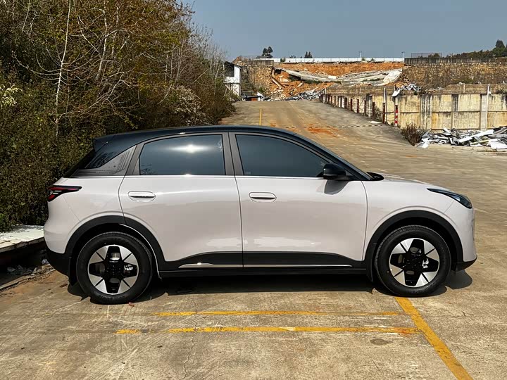 Фото 4 - Geely Galaxy Geome