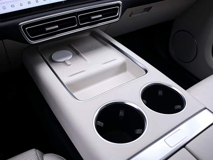 Фото 9 - LiXiang L9