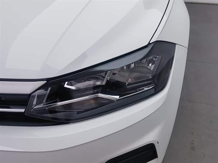 Фото 7 - Volkswagen Polo