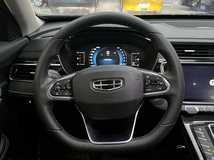 Фото 5 - Geely Atlas