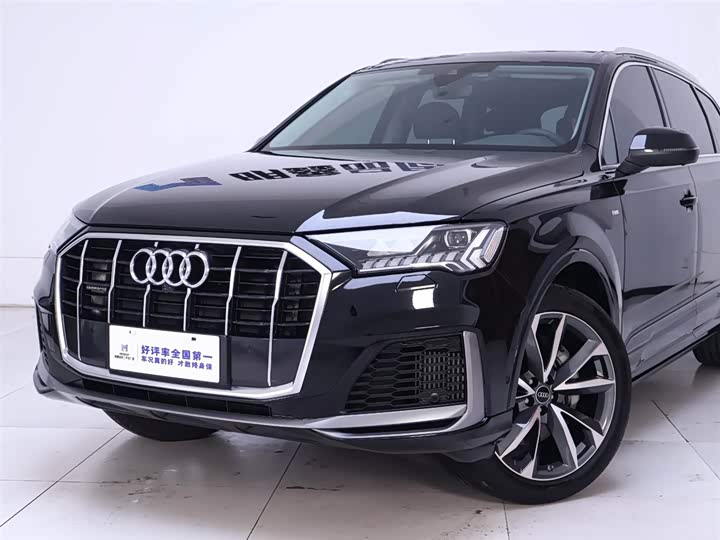 Фото 3 - Audi Q7
