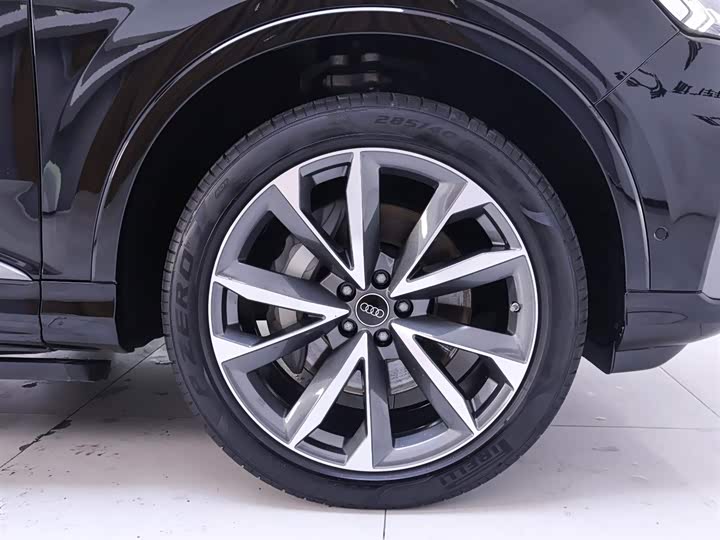 Фото 6 - Audi Q7