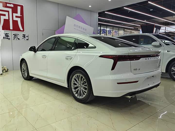 Фото 6 - Bestune B70