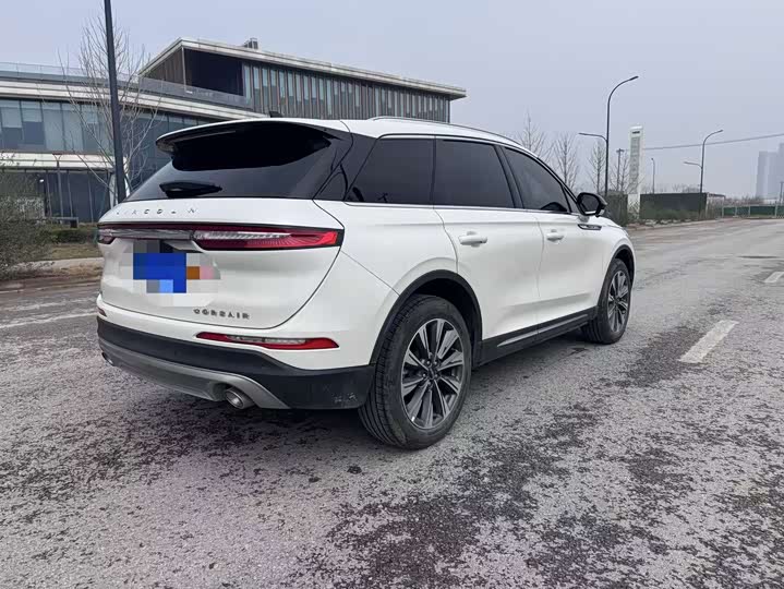 Фото 4 - Lincoln Corsair