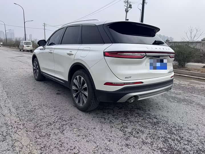 Фото 6 - Lincoln Corsair