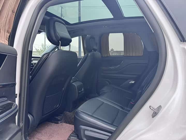 Фото 9 - Lincoln Corsair