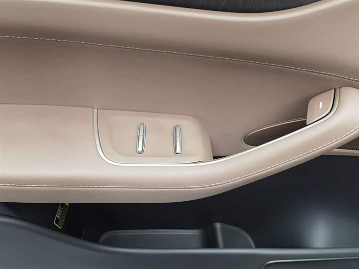 Фото 9 - Nio ES8