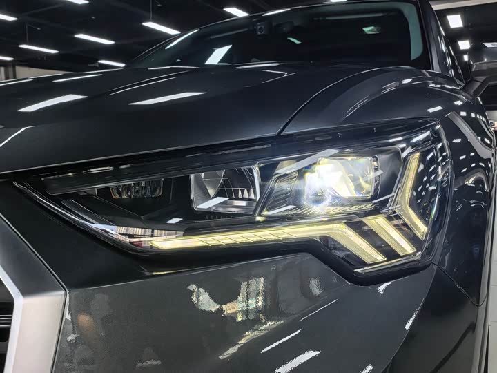 Фото 4 - Audi Q3