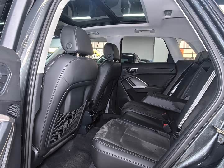 Фото 9 - Audi Q3