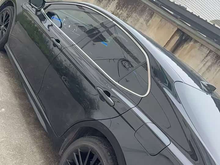 Фото 6 - Toyota Camry