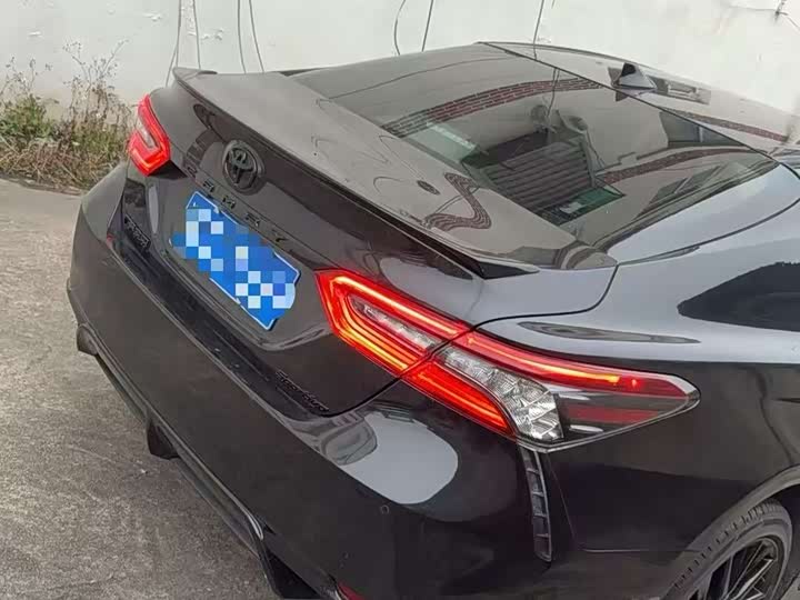 Фото 7 - Toyota Camry