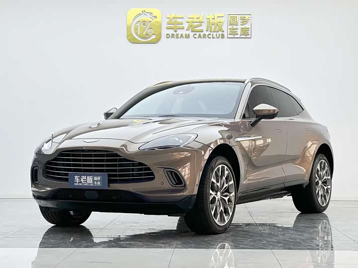 Photo 1 - Aston Martin DBX