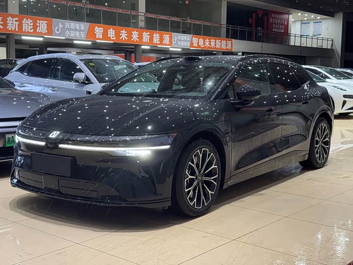 Фото 1 - Zeekr 007 GT