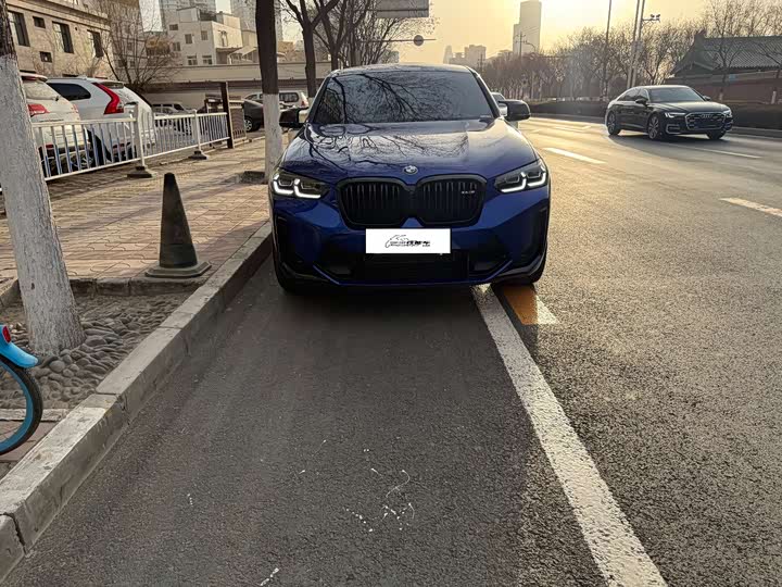 Фото 2 - BMW X4 M