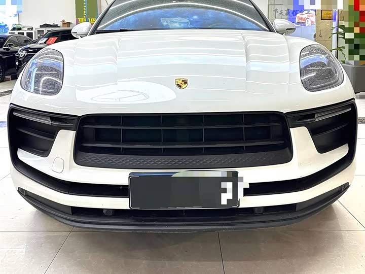 Фото 1 - Porsche Macan