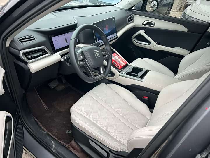 Photo 4 - BYD Yuan Up