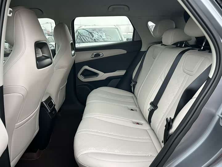 Photo 6 - BYD Yuan Up