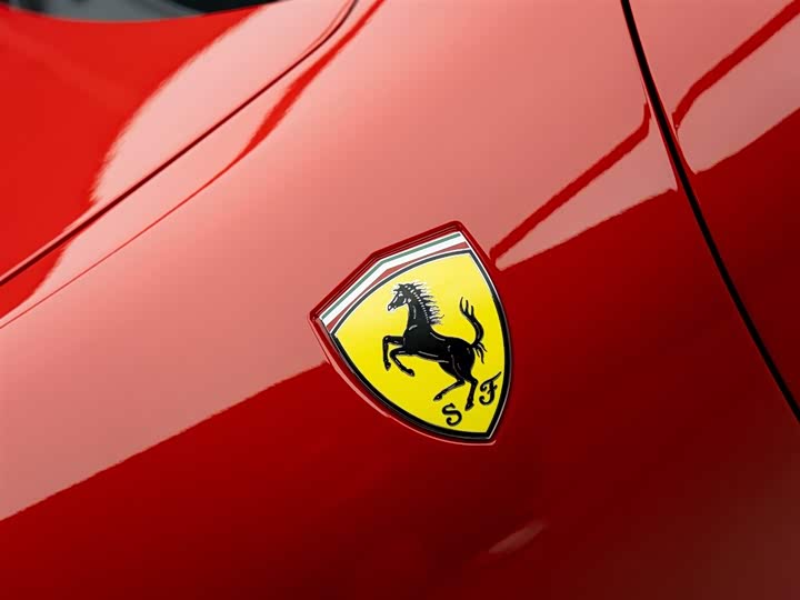 Фото 3 - Ferrari Roma