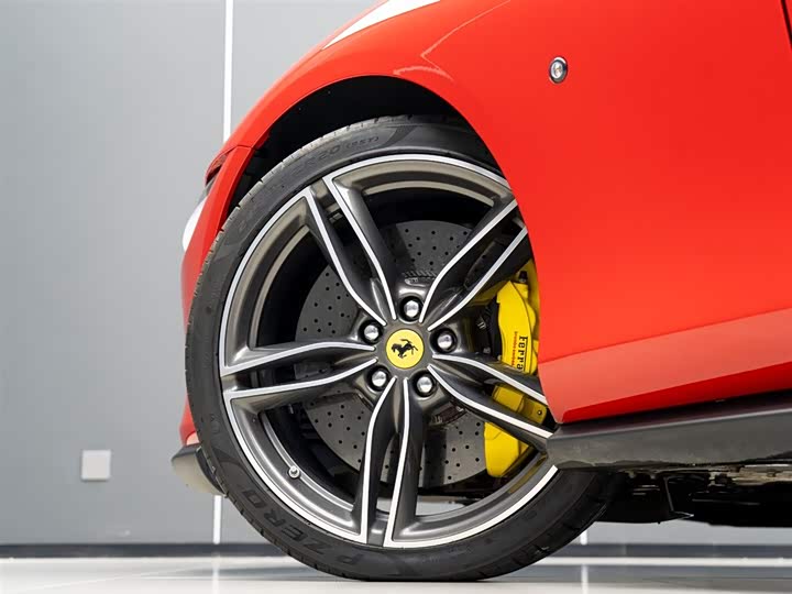 Фото 7 - Ferrari Roma