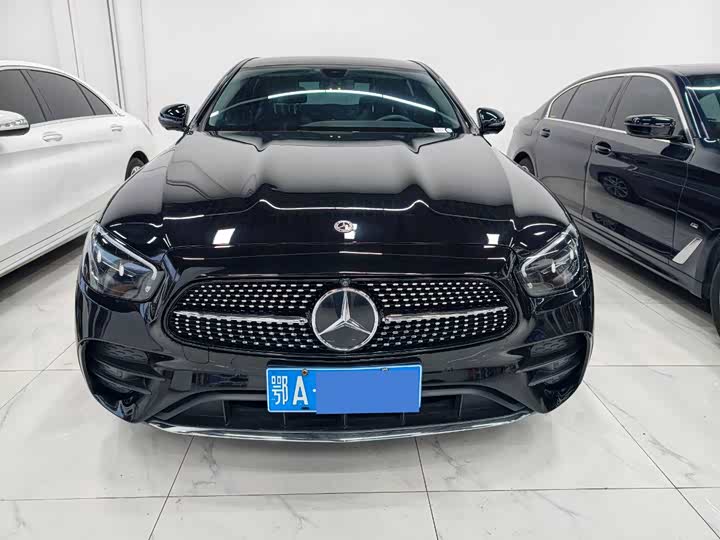 Фото 1 - Mercedes-Benz E-Class