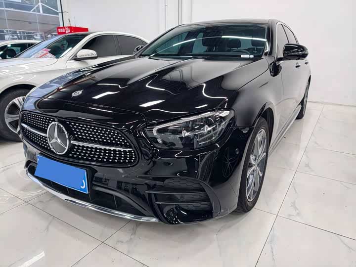 Фото 2 - Mercedes-Benz E-Class