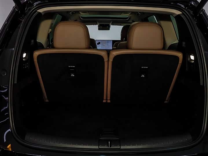 Фото 8 - LiXiang i8