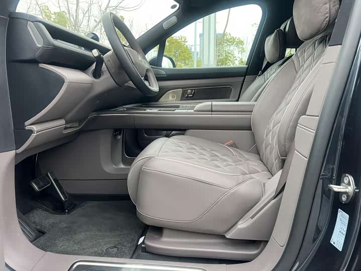 Фото 4 - Nio ES8