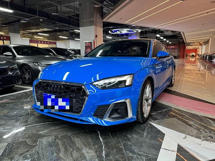 Фото 1 - Audi A5