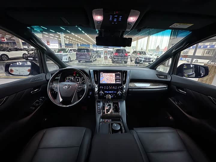 Фото 5 - Toyota Alphard