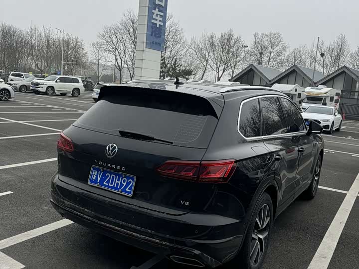 Фото 4 - Volkswagen Touareg