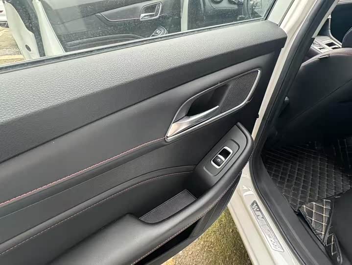 Фото 8 - MG Motor 6