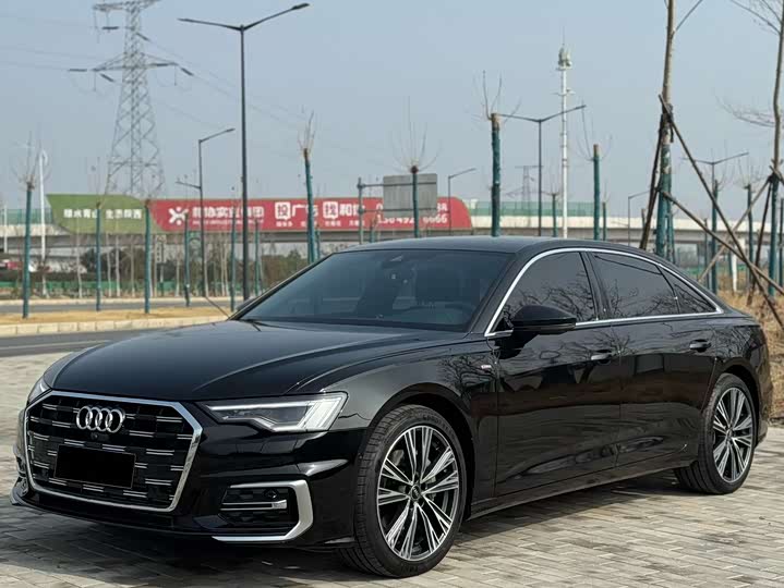 Фото 2 - Audi A6L