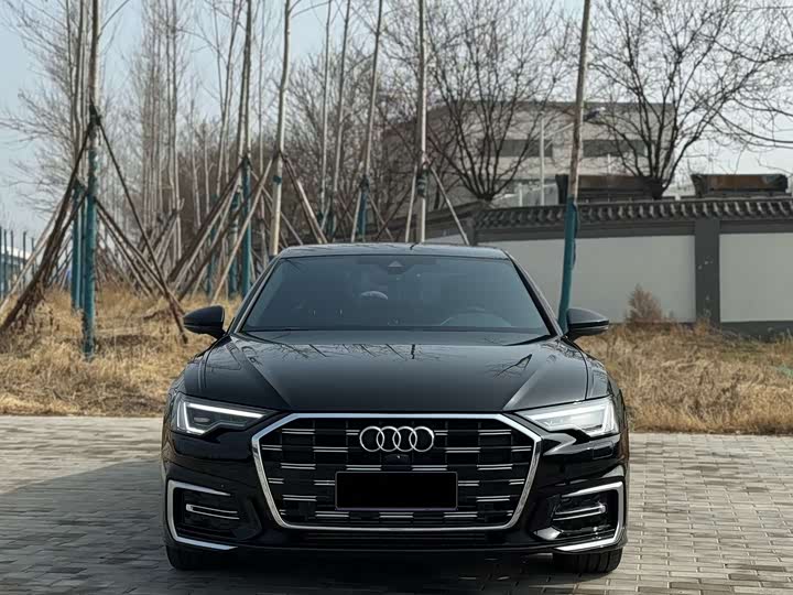 Фото 3 - Audi A6L