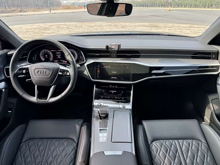 Фото 6 - Audi A6L