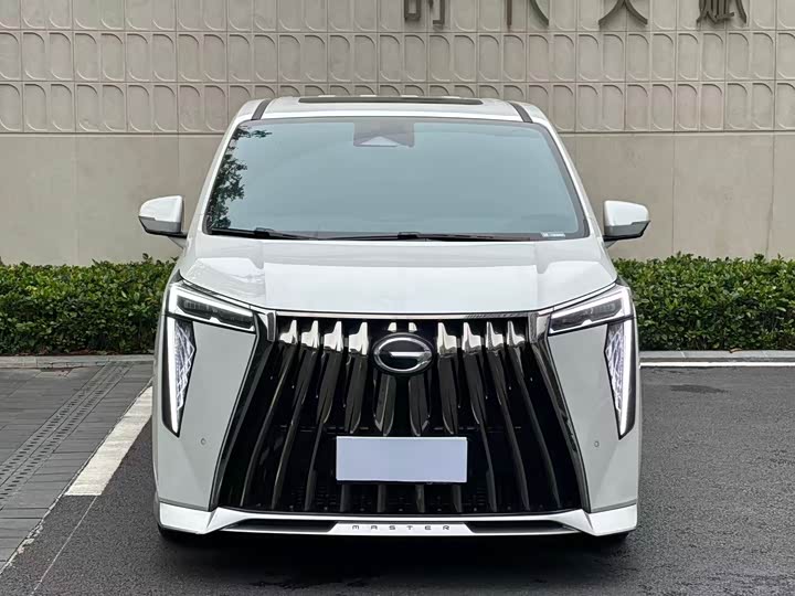 Фото 2 - GAC Trumpchi M8